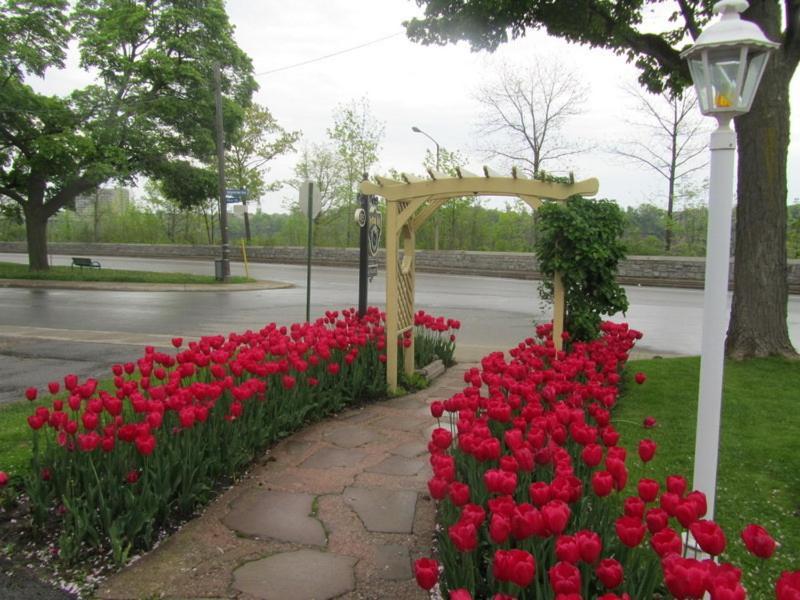 Bedham Hall Niagara Falls