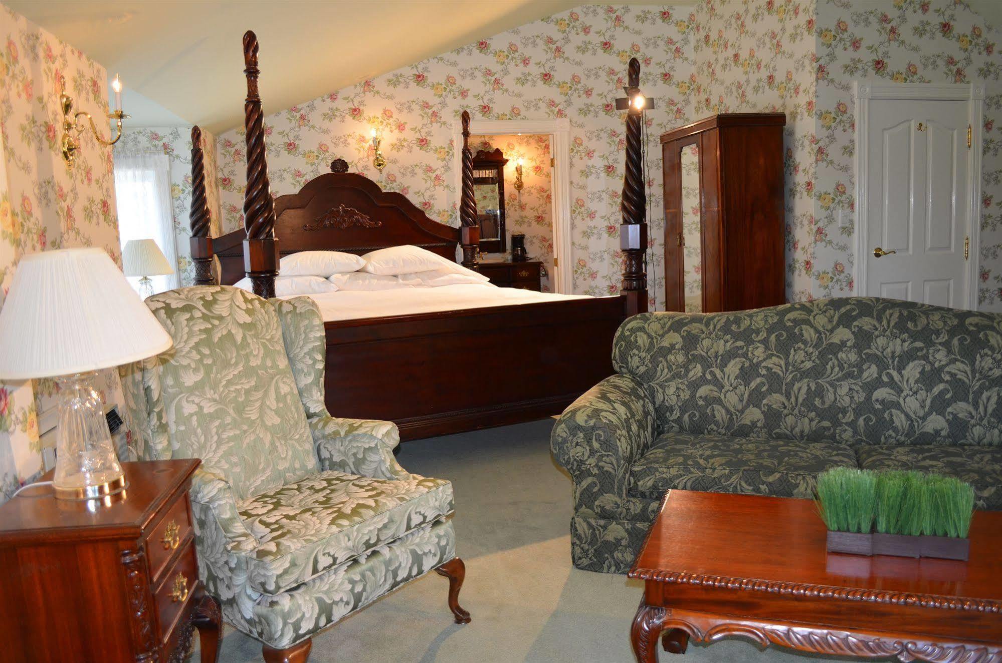 Bedham Hall Bed & Breakfast